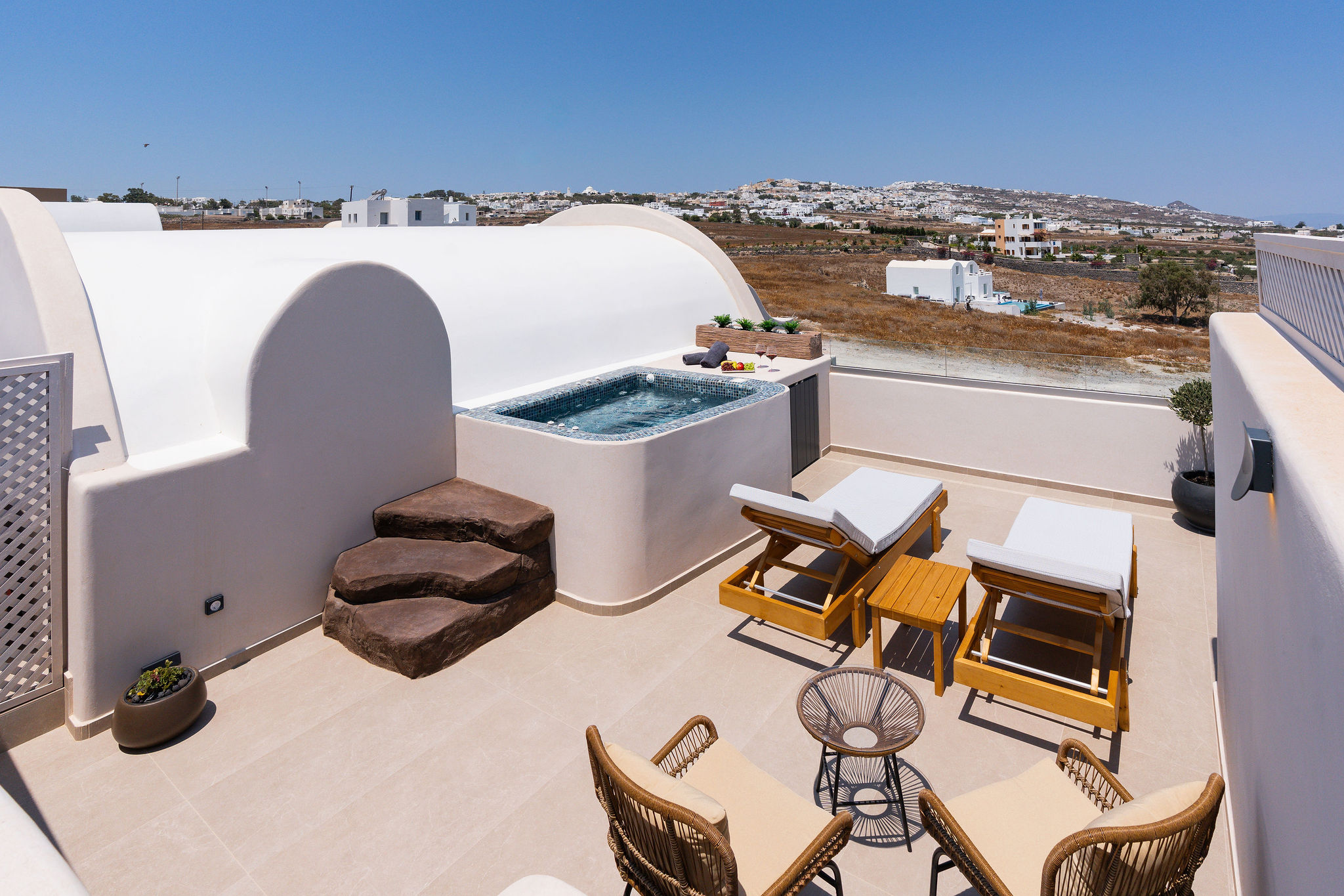 Suite 202 – Seaview Suite with Outdoor Hot Tub & Lounge Deck